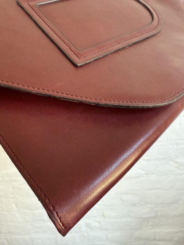 Louise Pochette in Ruby - Afbeelding 10