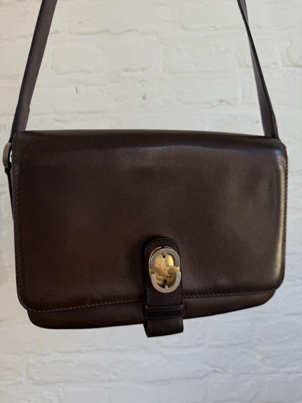 Crossbody in marron box calf