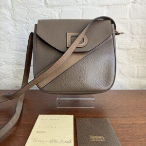 Vintage Crossbody in taupe