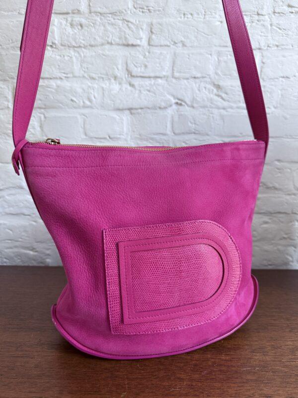 Le Pin Baudrier Santiag Lézard Brillant Rose Indien