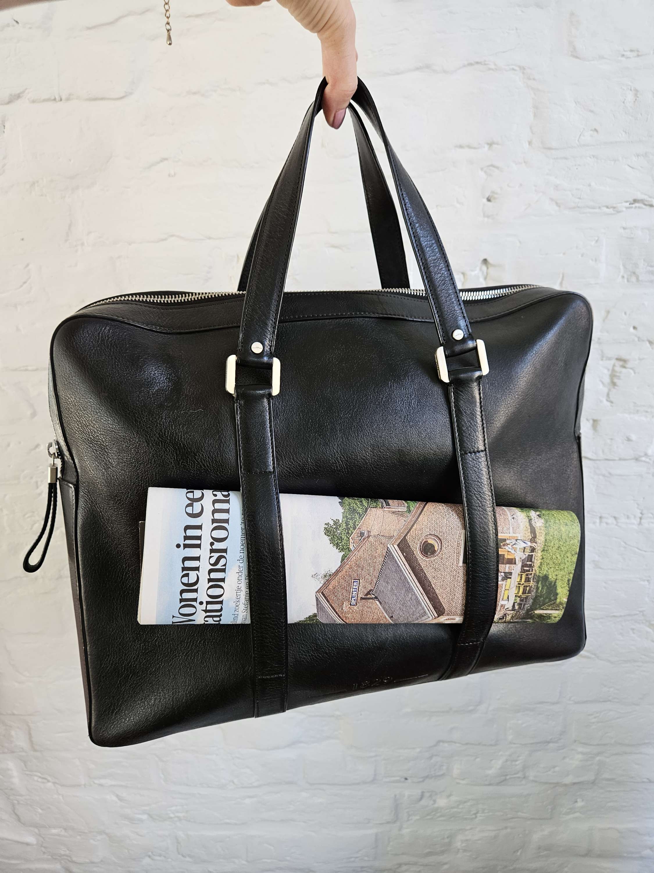 News Paper Bag van Bruno Pieters